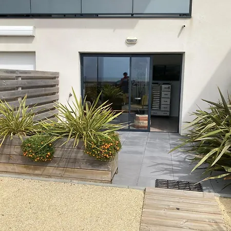 Neuf Deco Vintage Face Mer,terrasse ,jardin,wifi,parking Sous-sol Apartment