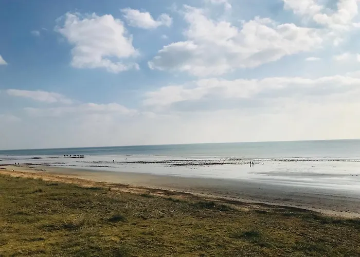 Apartment Neuf Deco Vintage Face Mer,terrasse ,jardin,wifi,parking Sous-sol