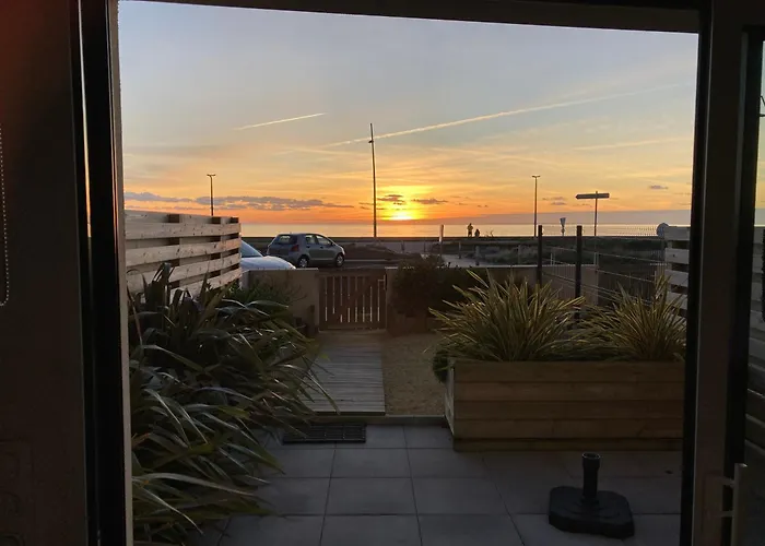 Neuf Deco Vintage Face Mer,terrasse ,jardin,wifi,parking Sous-sol Apartment *