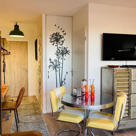 Neuf,vintage,terrasse,wifi ,excellence Face Apartment *